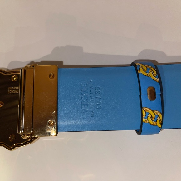 VERSACE MENS REVERSIBLE CHAINLINK BELT. - Picture 5 of 6